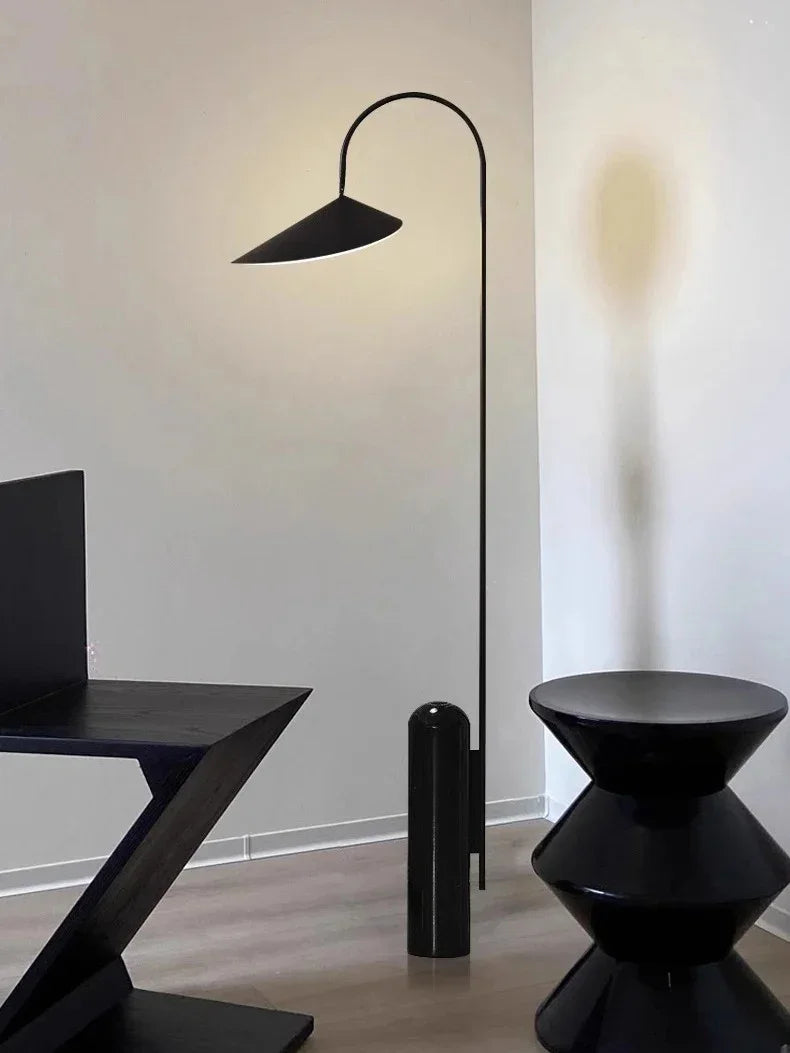 Arbelle – Lampada da terra elegante e contemporanea