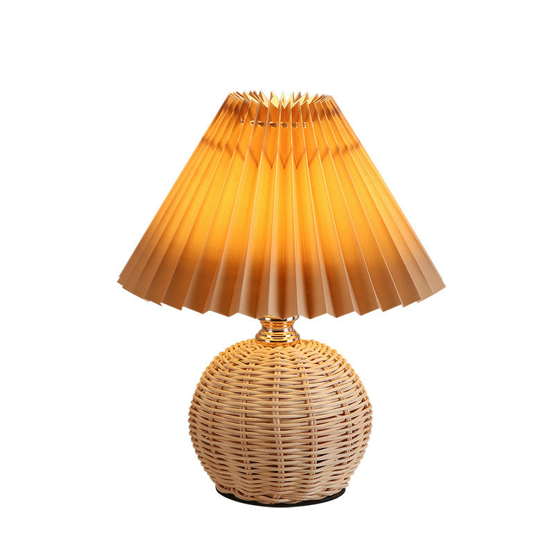 Aurevynn - Rattanstof Konisk LED Bordlampe