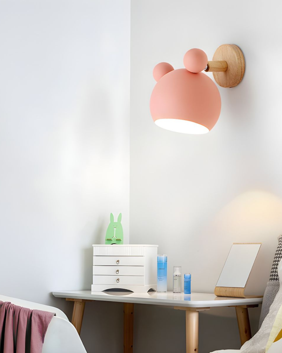 Escavelle – Lámpara de Pared Inspirada en L’Escapade Joyeuse