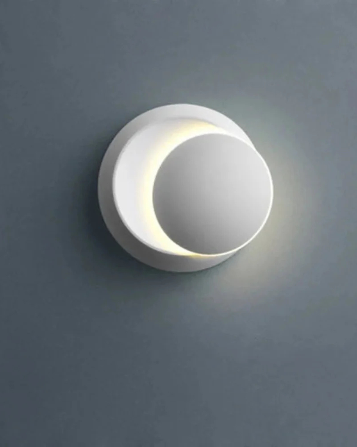 Halvyn – Szoborszerű fali lámpa hangulatos LED fényárammal