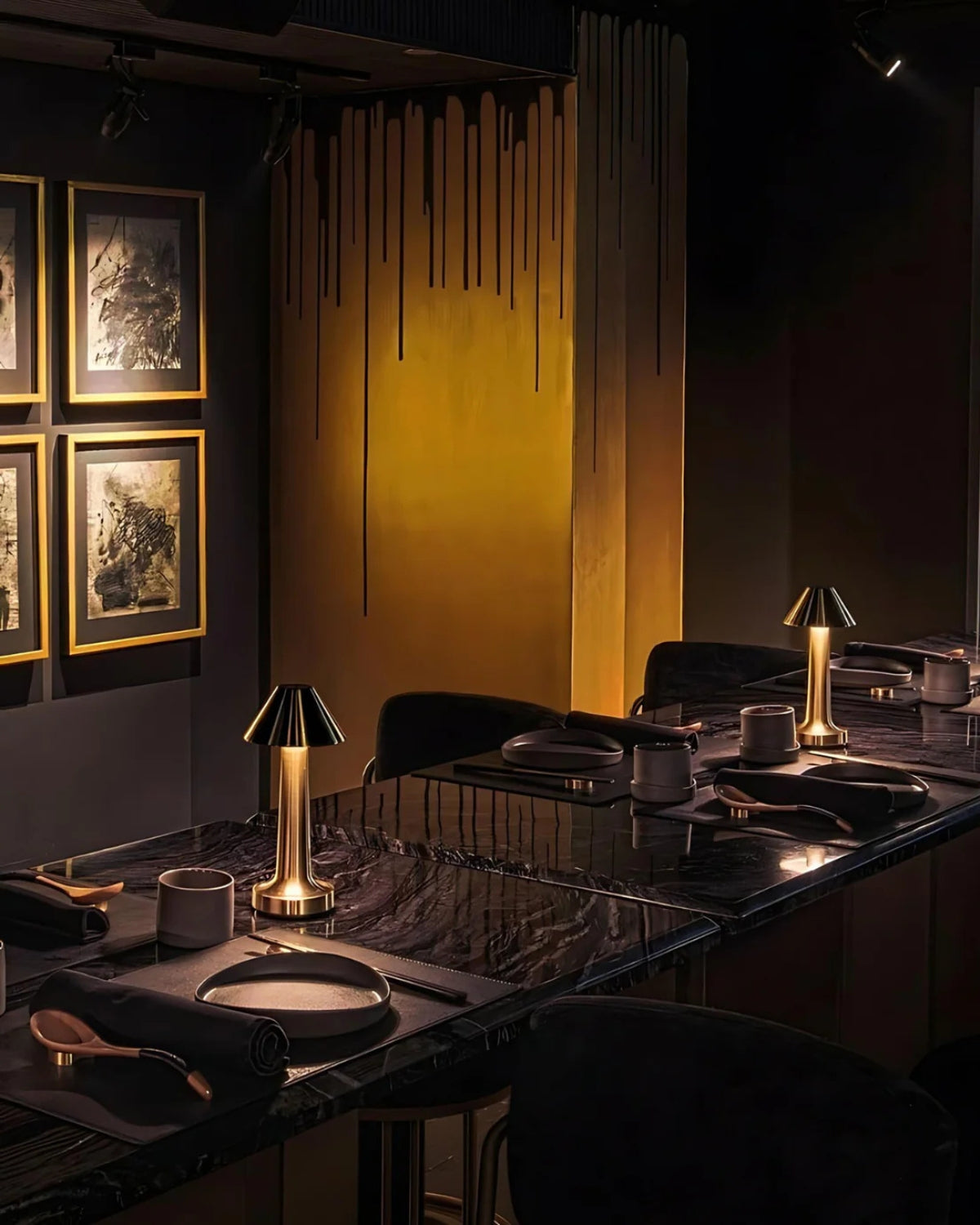 Elarayne - Tidløs Bordlampe med Lys