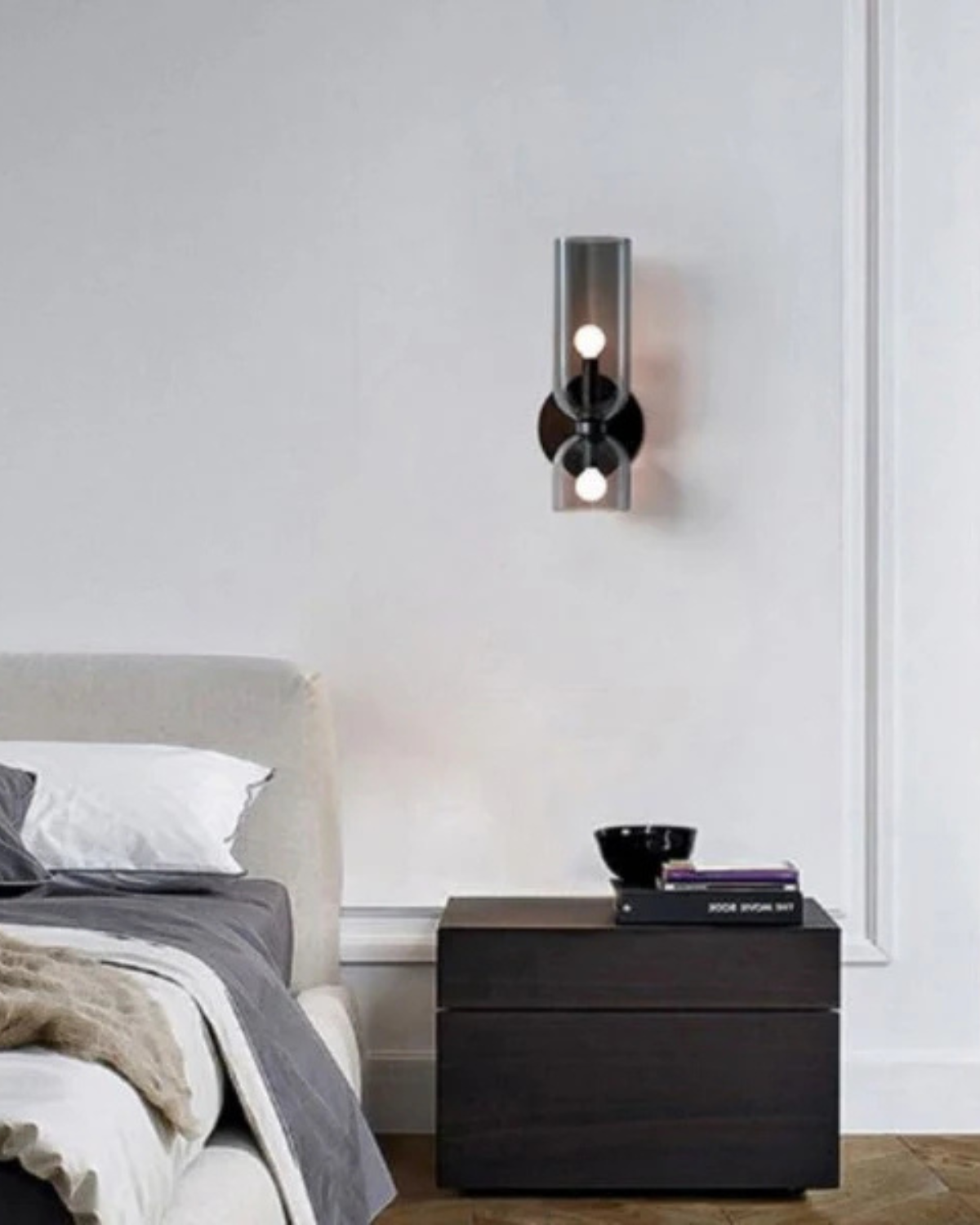 Eternellea – Modern Glass and Iron Wall Lamp