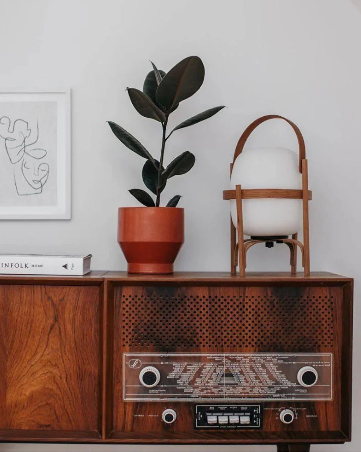 Stellavyn – Lámpara de mesa elegante de vidrio y madera