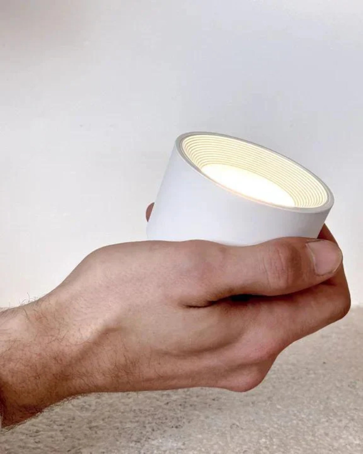 Noctivelle – Lampada da parete ispirata all'opulenza notturna