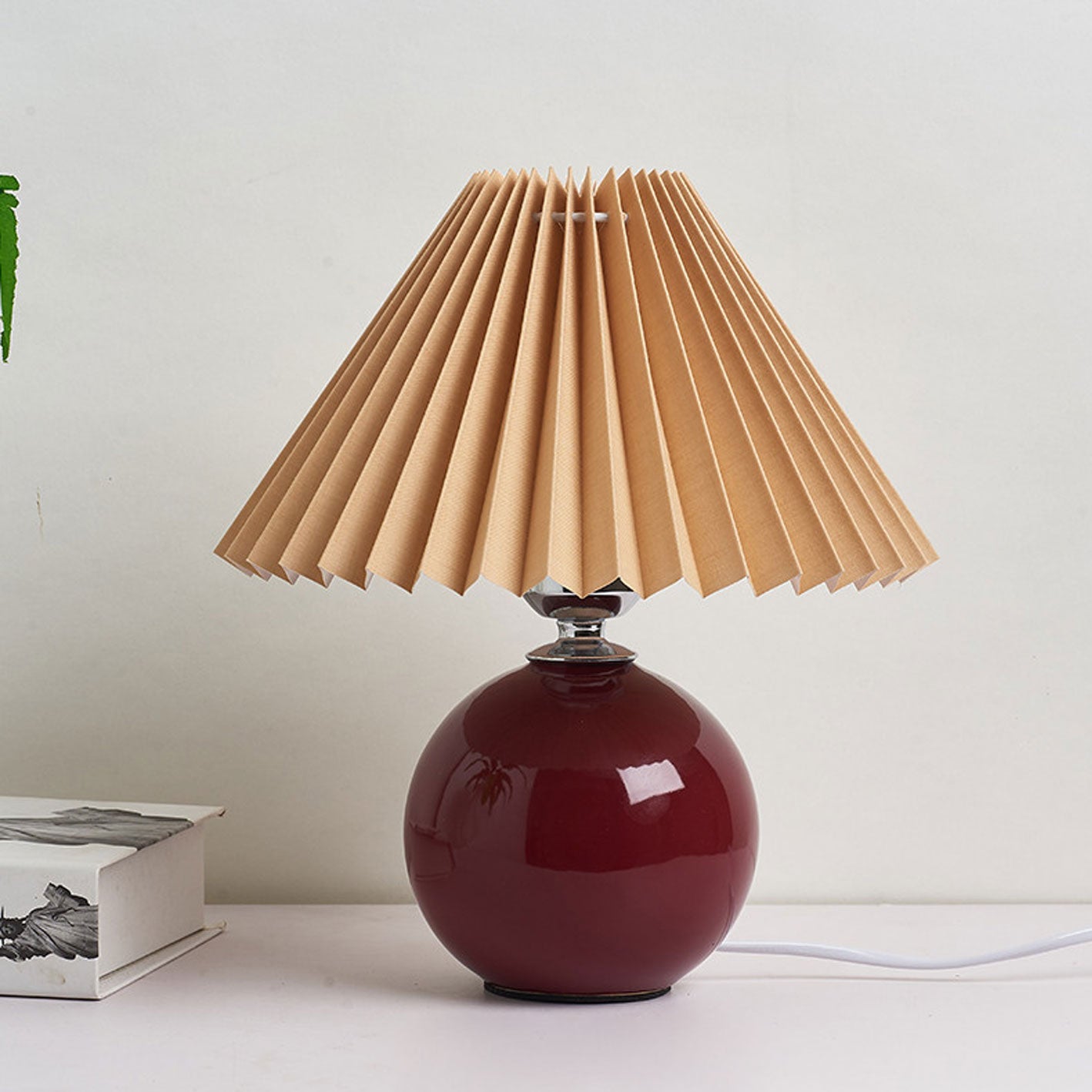 Lasson – Lampada da Tavolo Pieghettata in Ceramica Nordica a Luce Singola