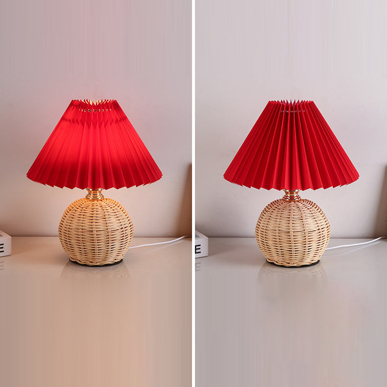 Aurevynn - Rattanstof Konisk LED Bordlampe