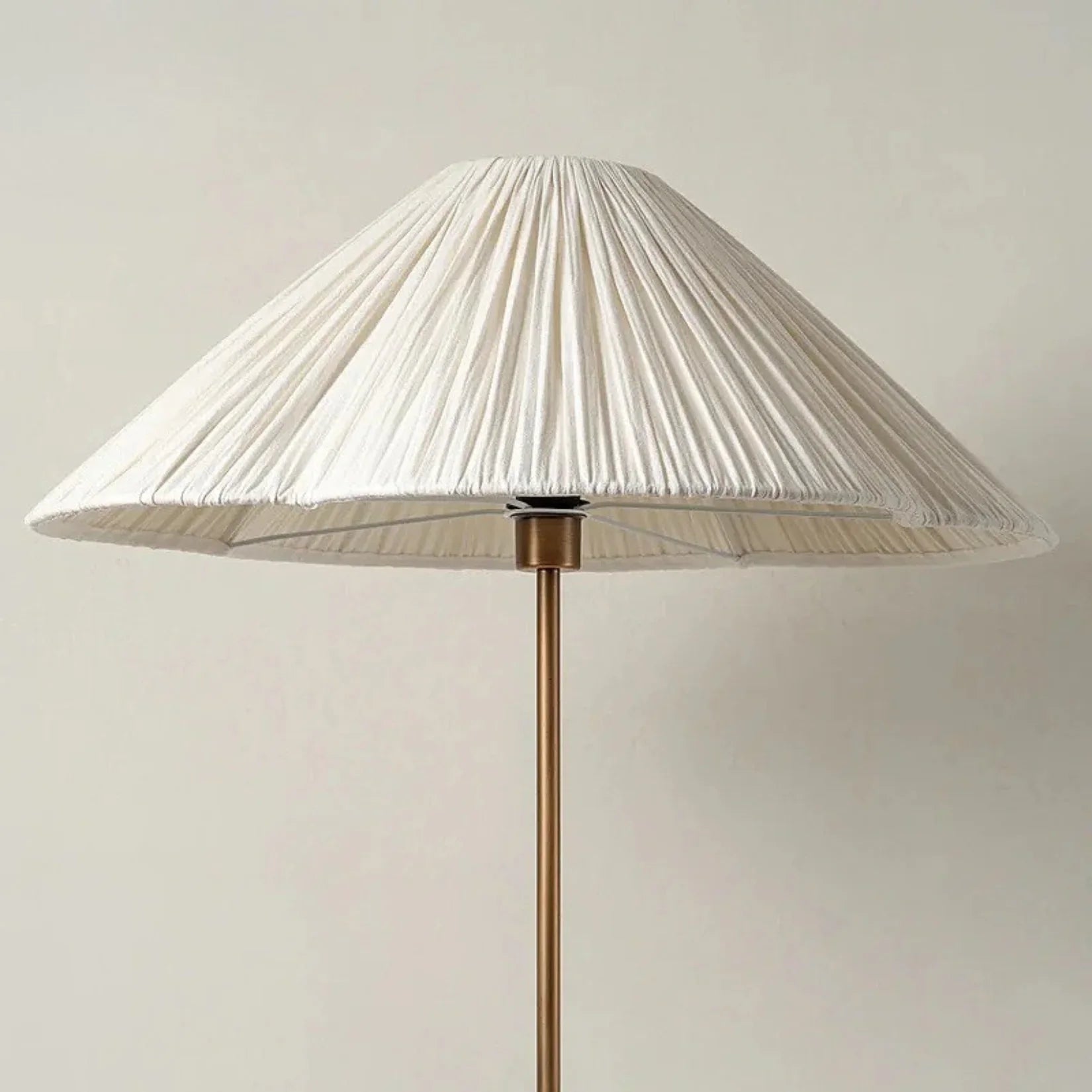 Rinai – Minimalist Sculptural Floor Lamp