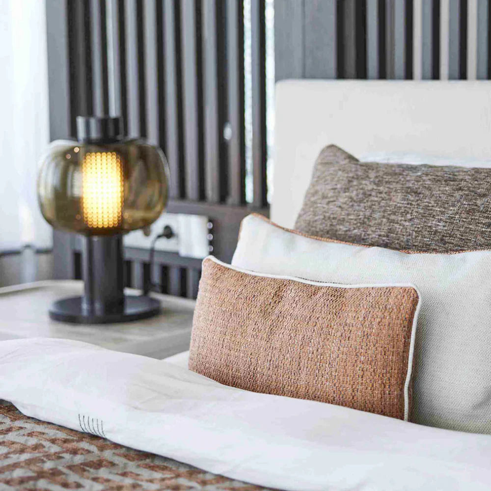 Kaelura – La Luz de la Arcilla Elegancia Celestial