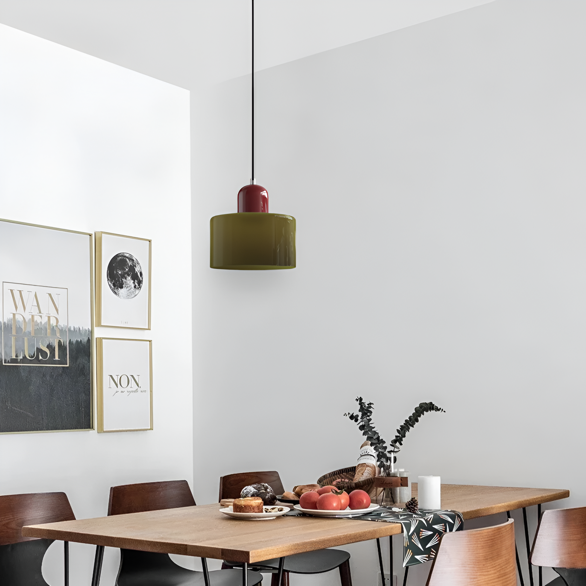 Elvarin – závěsná lampa s nordickým skleněným stínidlem