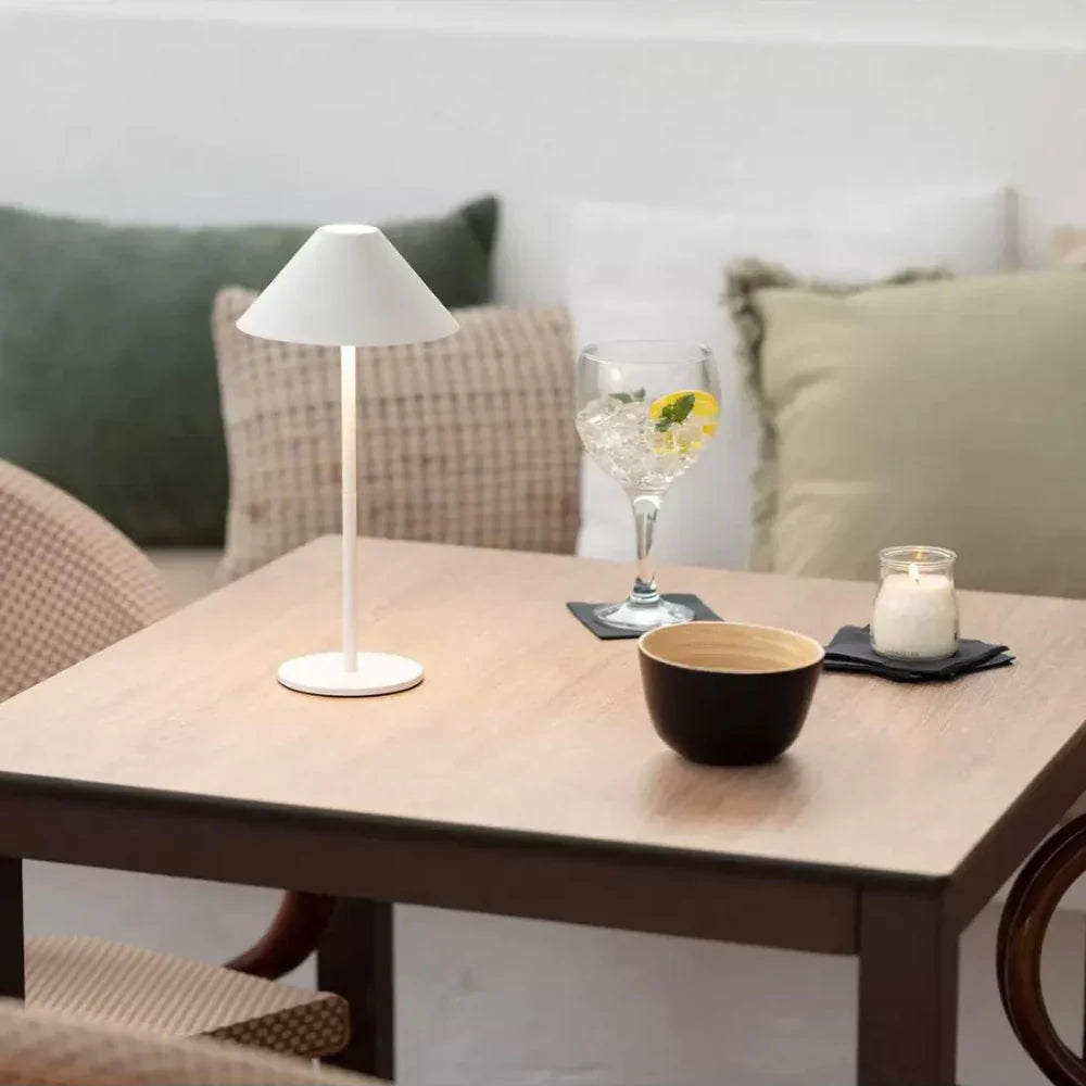 Virello – El Viajero Cónico Brillante