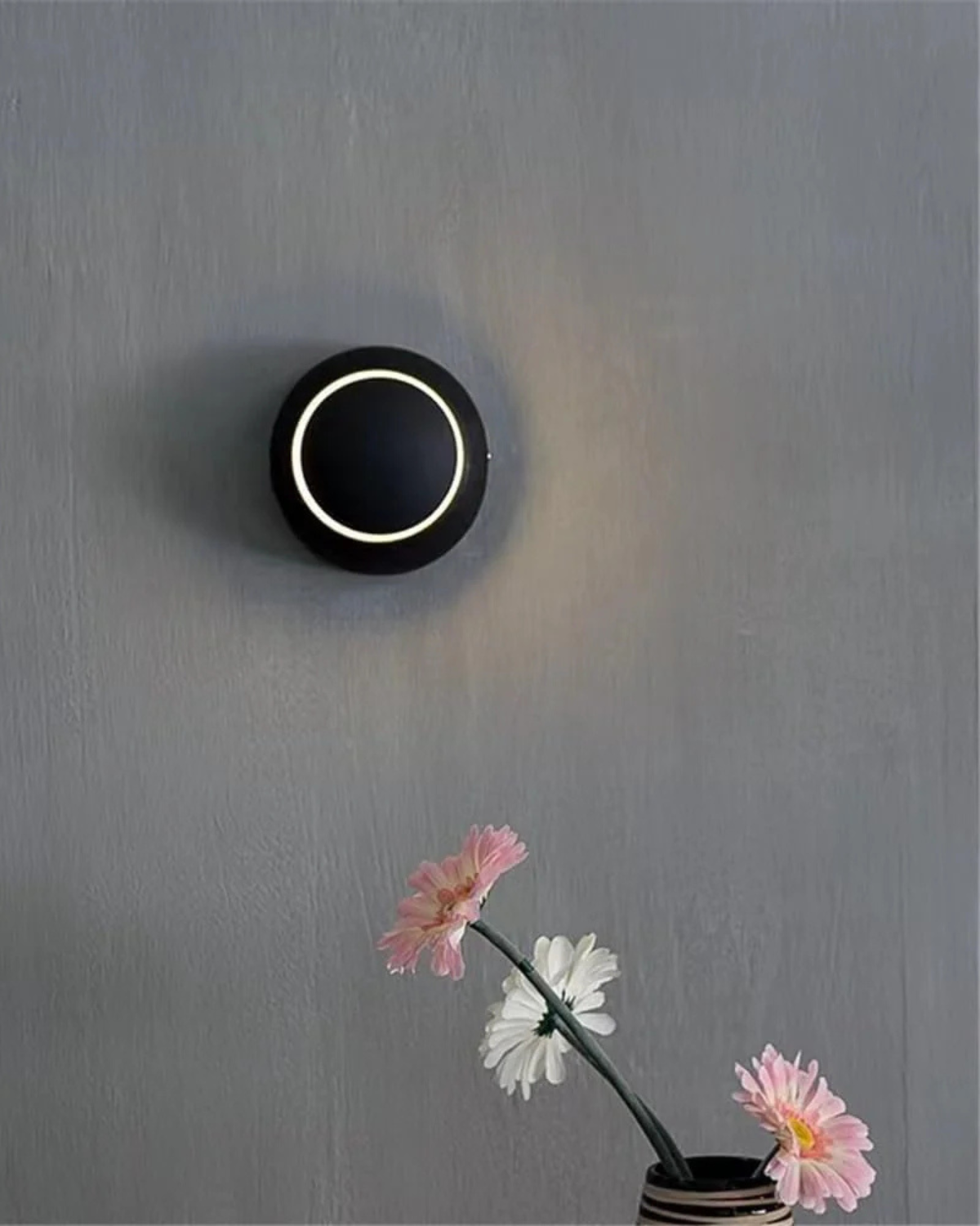 Halvyn – Szoborszerű fali lámpa hangulatos LED fényárammal