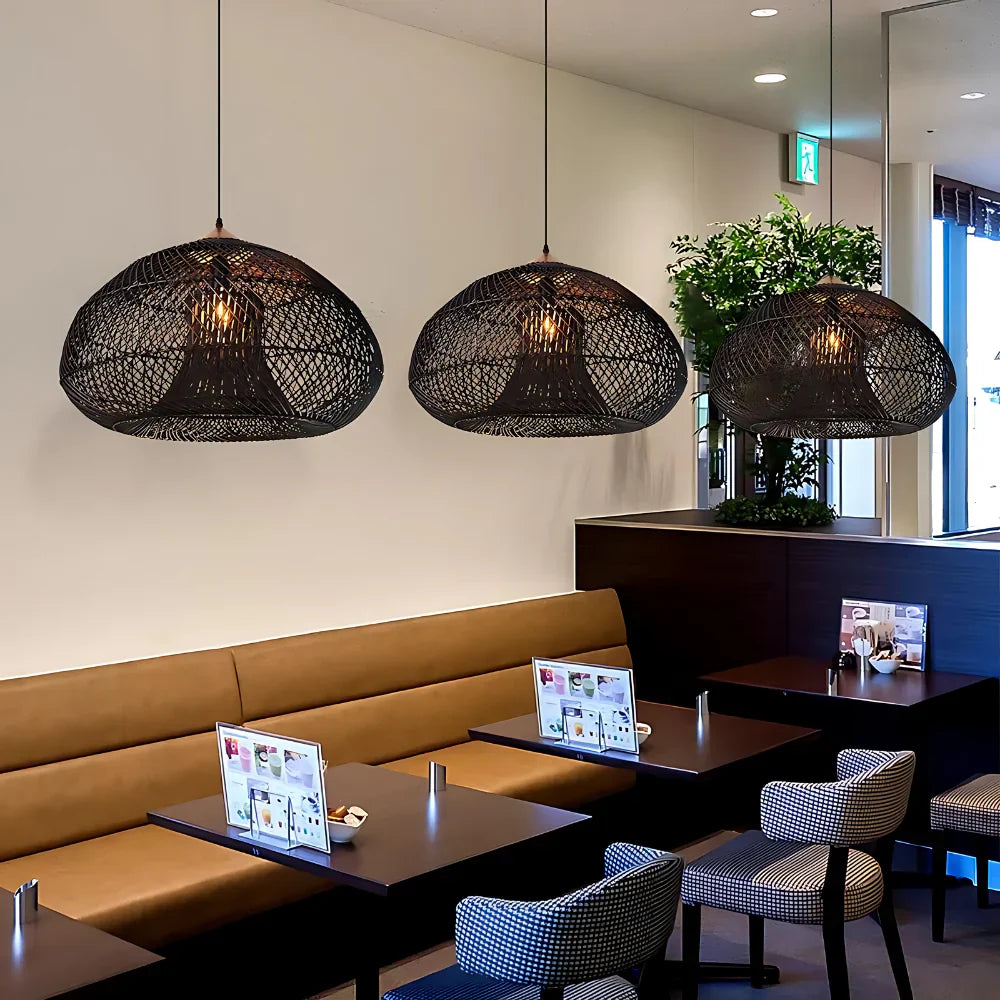 Mira – Ručně vyrobené závěsné světlo z ratanu ve stylu Japandi