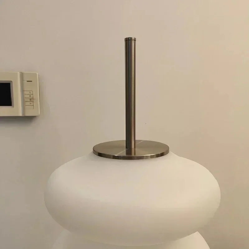 Dorellin – Lámpara Escultural de Mesa y de Piso