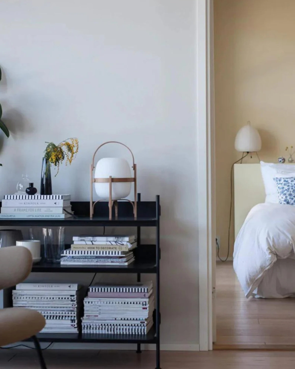 Stellavyn – Lámpara de mesa elegante de vidrio y madera