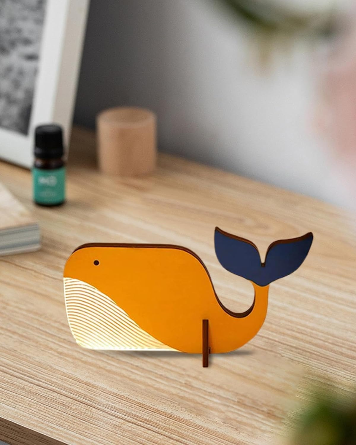 Toucaryn – Lámpara de Mesa USB Inspirada en la Naturaleza con Luz Cálida y Diseño Ecológico de Madera de Abedul