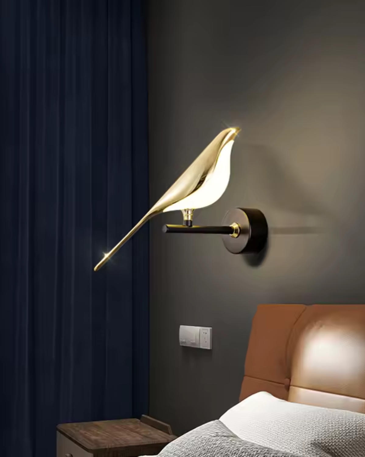 Cygnelle – Bird Wall Sconce Light