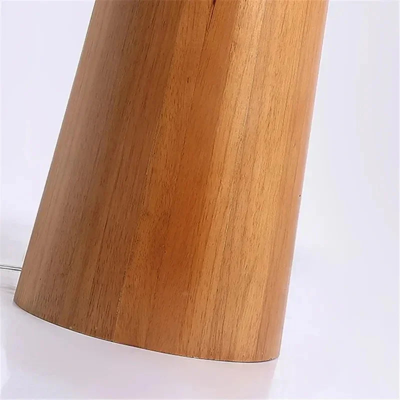 Norei – moderní stolní a podlahová lampa pro dvojí použití