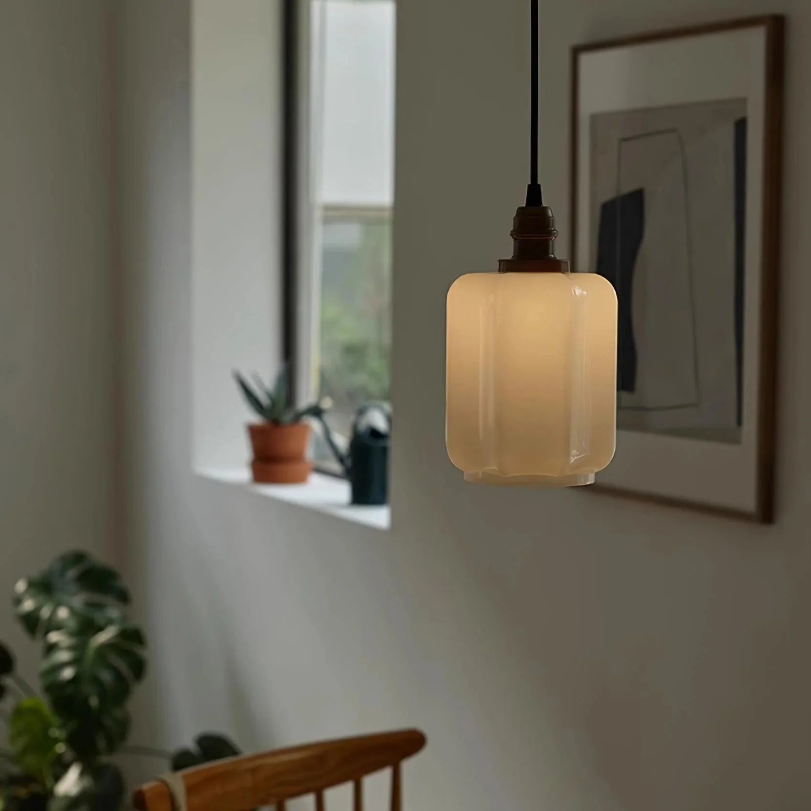 Zanthera – Vintage Retro White Jade Glass Pendant Light