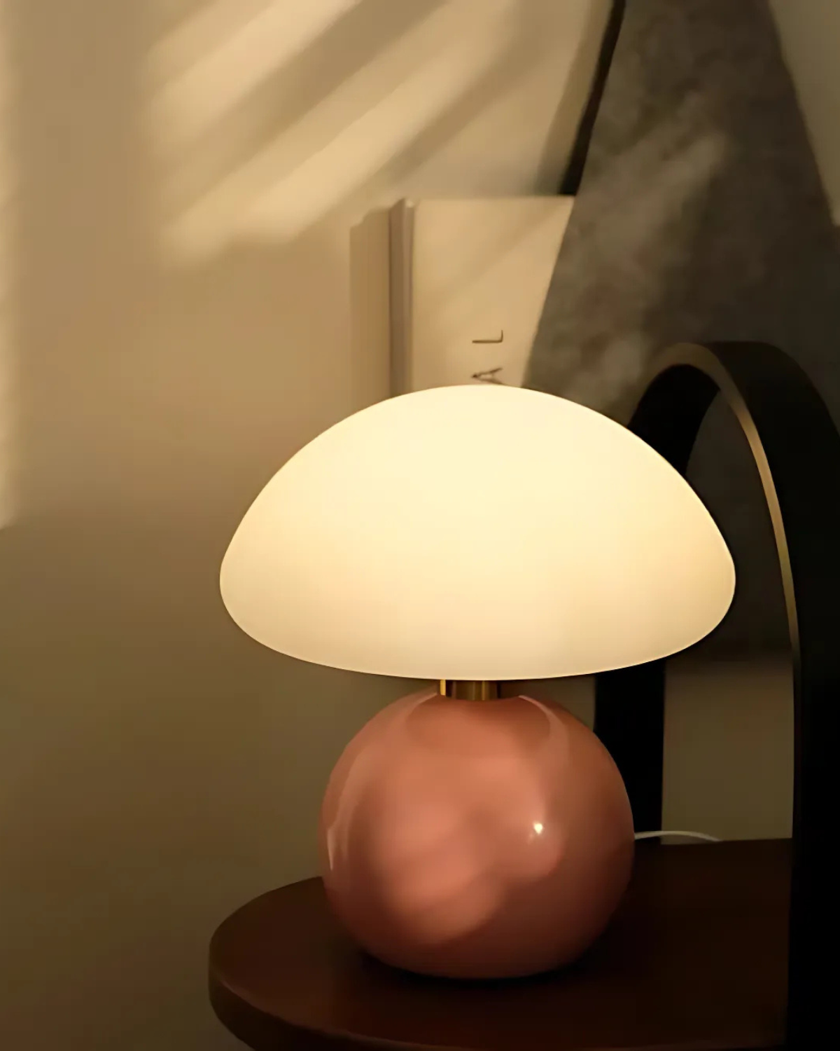 Orrynne – Lámpara de Mesa de Cerámica Elegante con Iluminación Ambiental Suave y Diseño Japandi