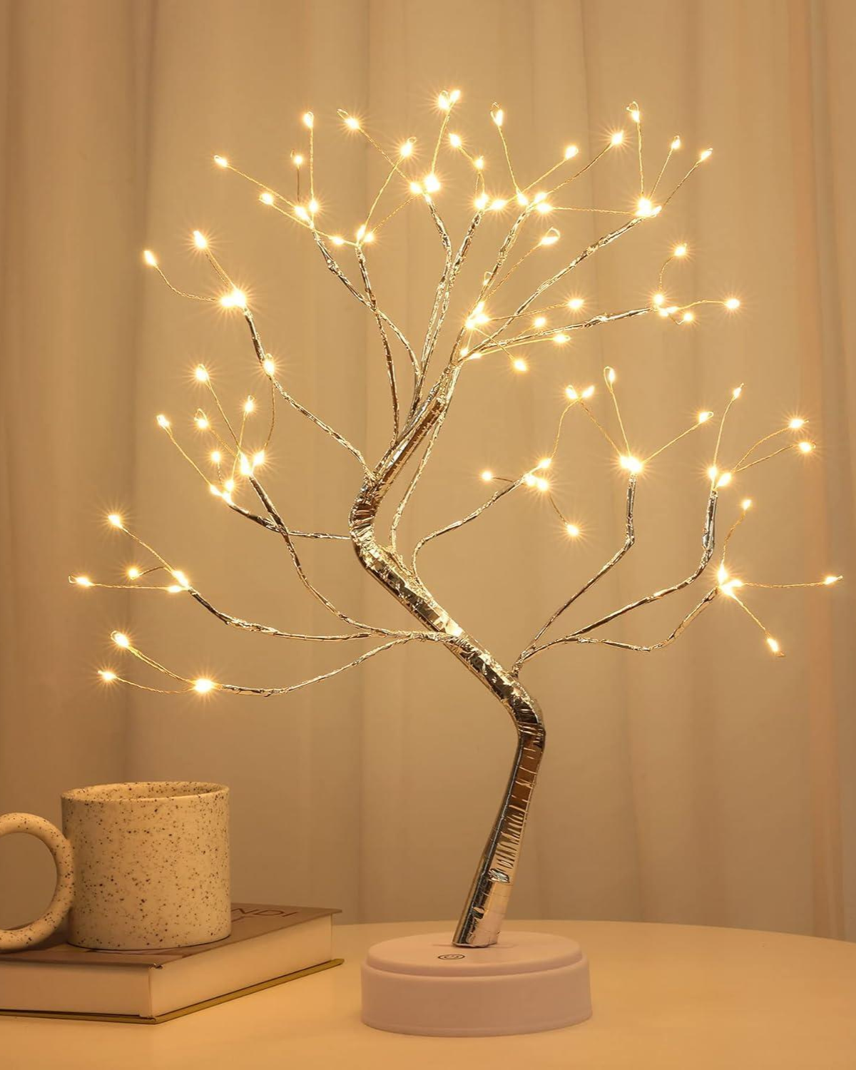 Aurelisque – Sculpture Élégante d'Arbre Doré