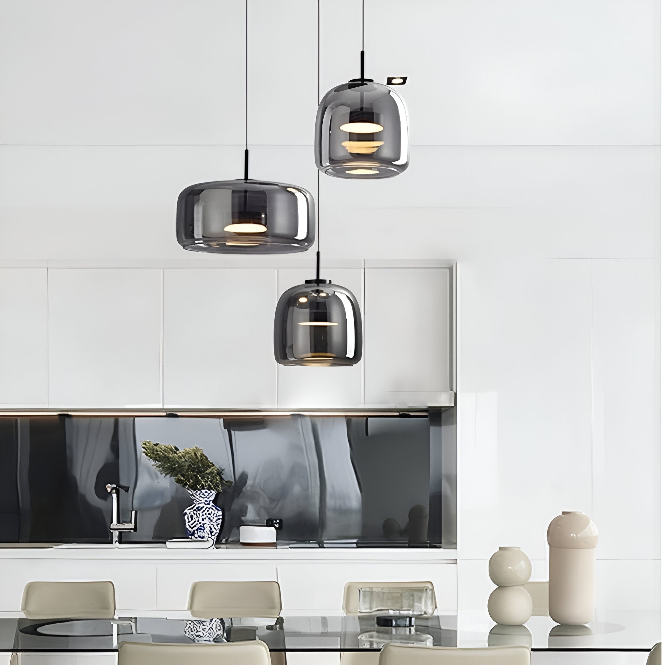 Vetrail - Retro Modern Glass LED Pendant Light
