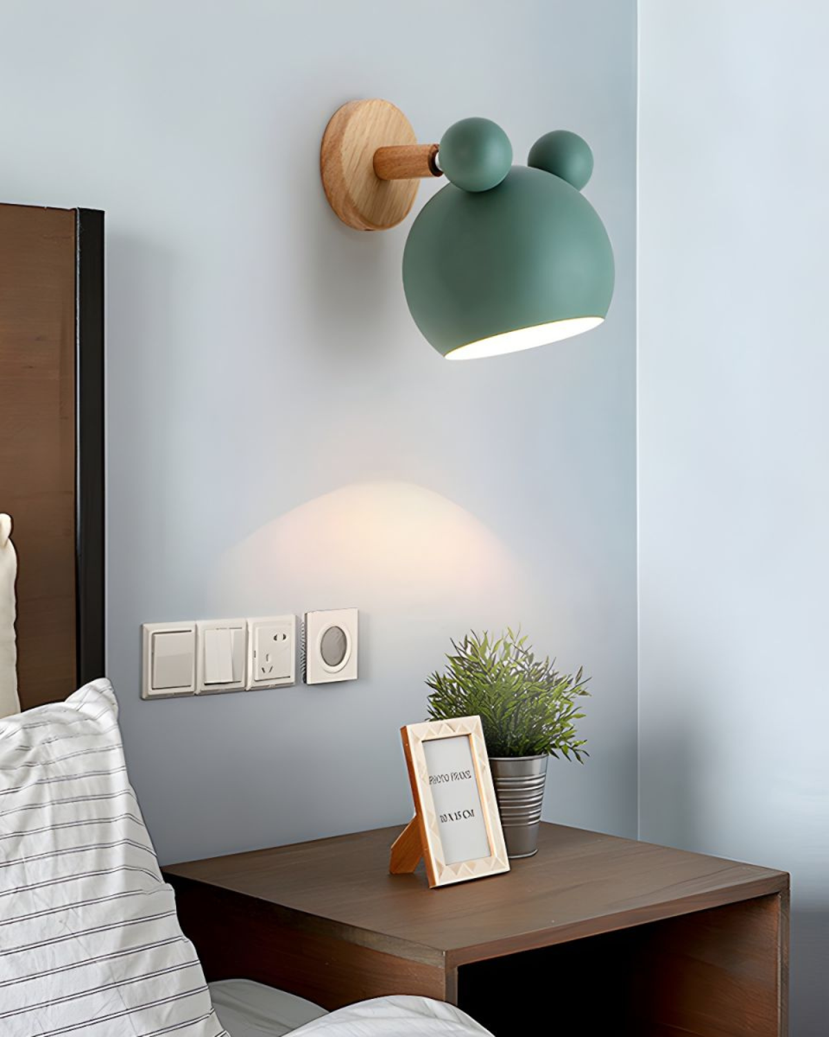 Escavelle – Lámpara de Pared Inspirada en L’Escapade Joyeuse