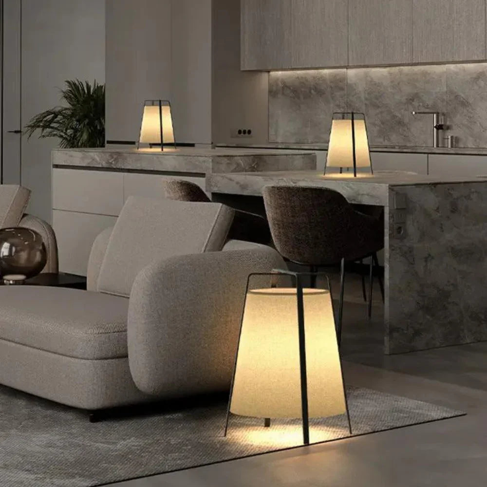 Kiralei – Modern, napfogyatkozás ihlette állólámpa