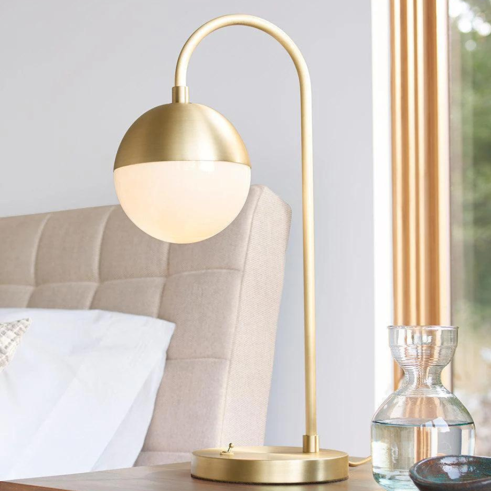 Ormavelle – Eleganza di Fogliame Dorato