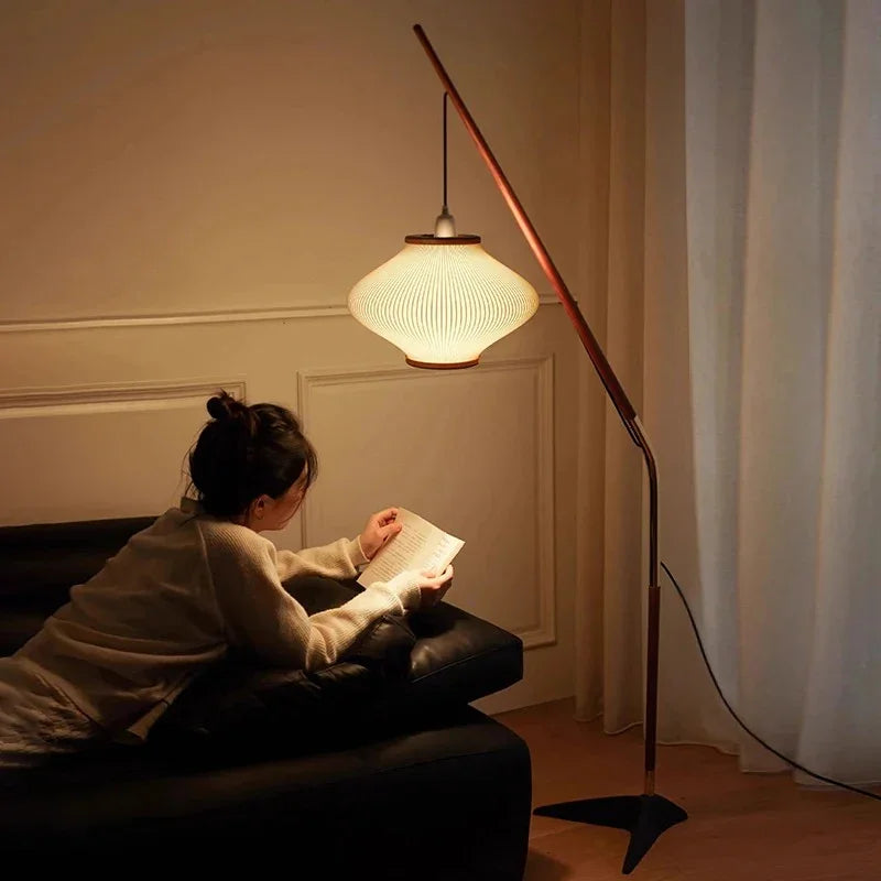 Selvade – Moderne Arkitektonisk Gulvlampe