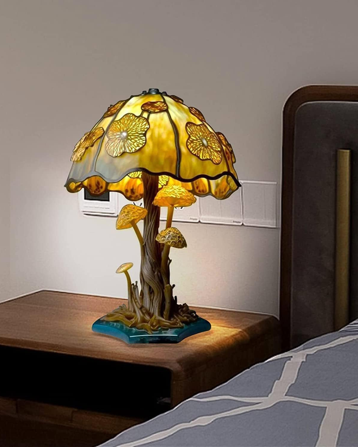 Floravynne – Handcrafted Resin Mushroom Lamp with Vibrant Floral Design and Soothing Ambient Light