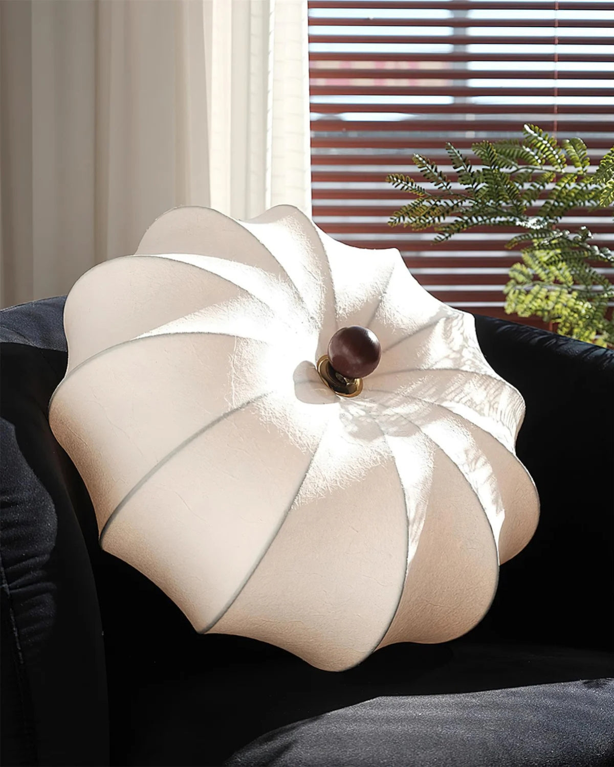 Éblura – Sugárzó, sziromformájú szobor mennyezeti lámpa