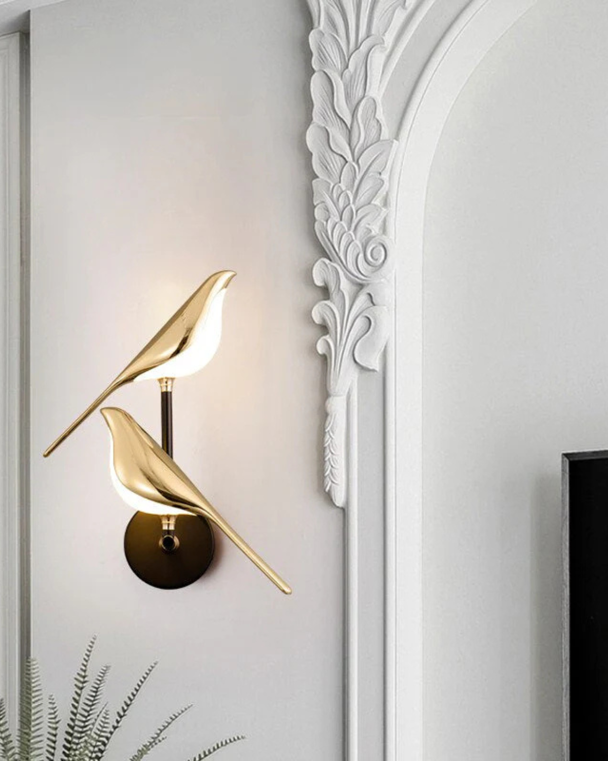 Cygnelle – Bird Wall Sconce Light