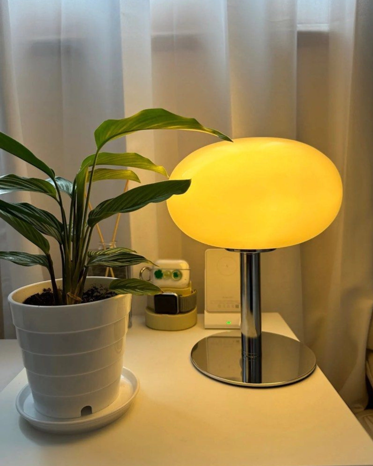 Elarion – Lampada da Tavolo Senza Fili Elegante con Luce LED Dimmerabile