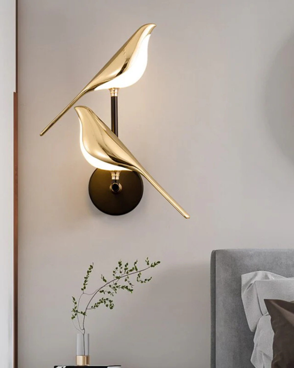 Cygnelle – Bird Wall Sconce Light