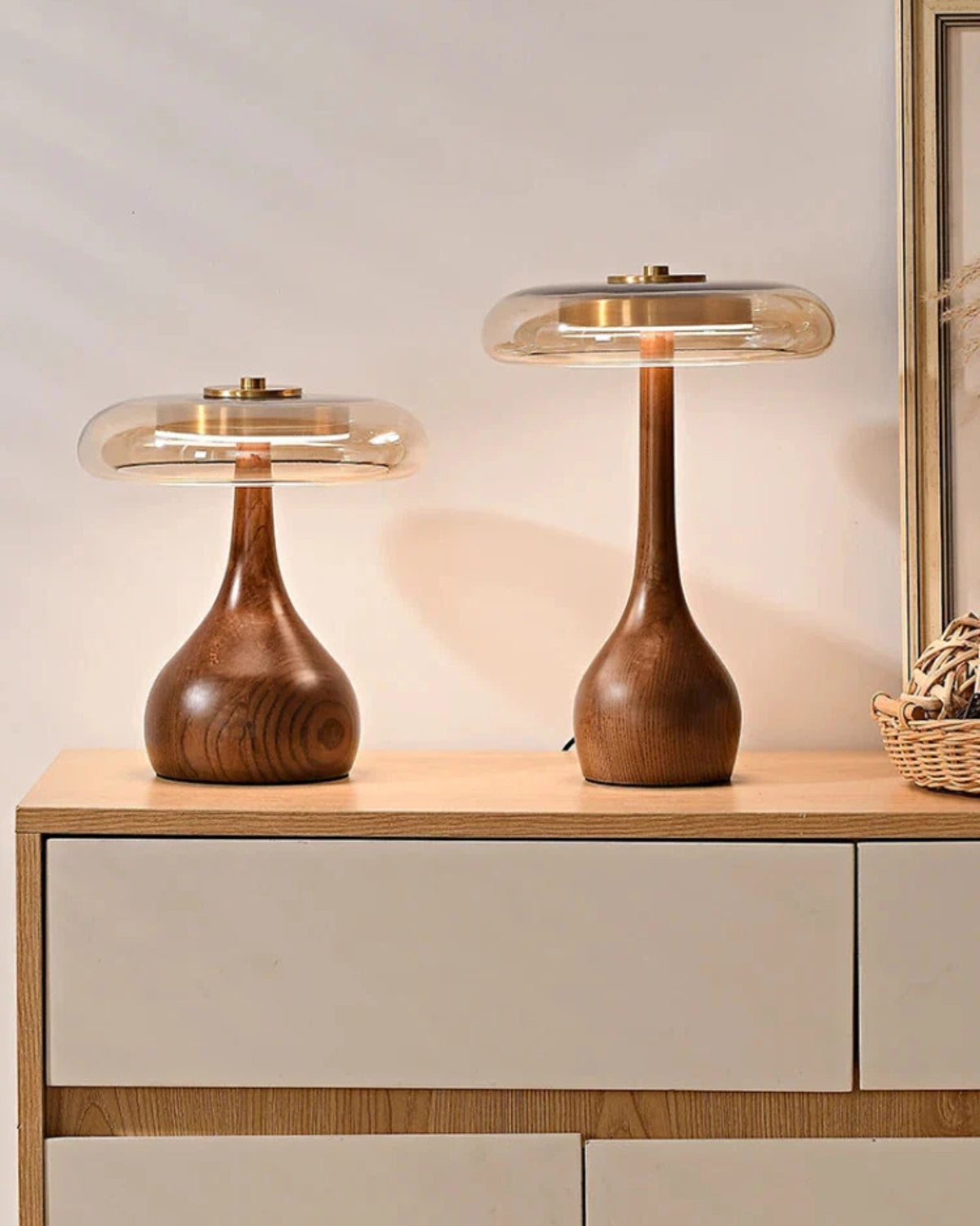 Cryvalis – Elegantní stolní lampa ze skla s nastavitelným LED osvětlením