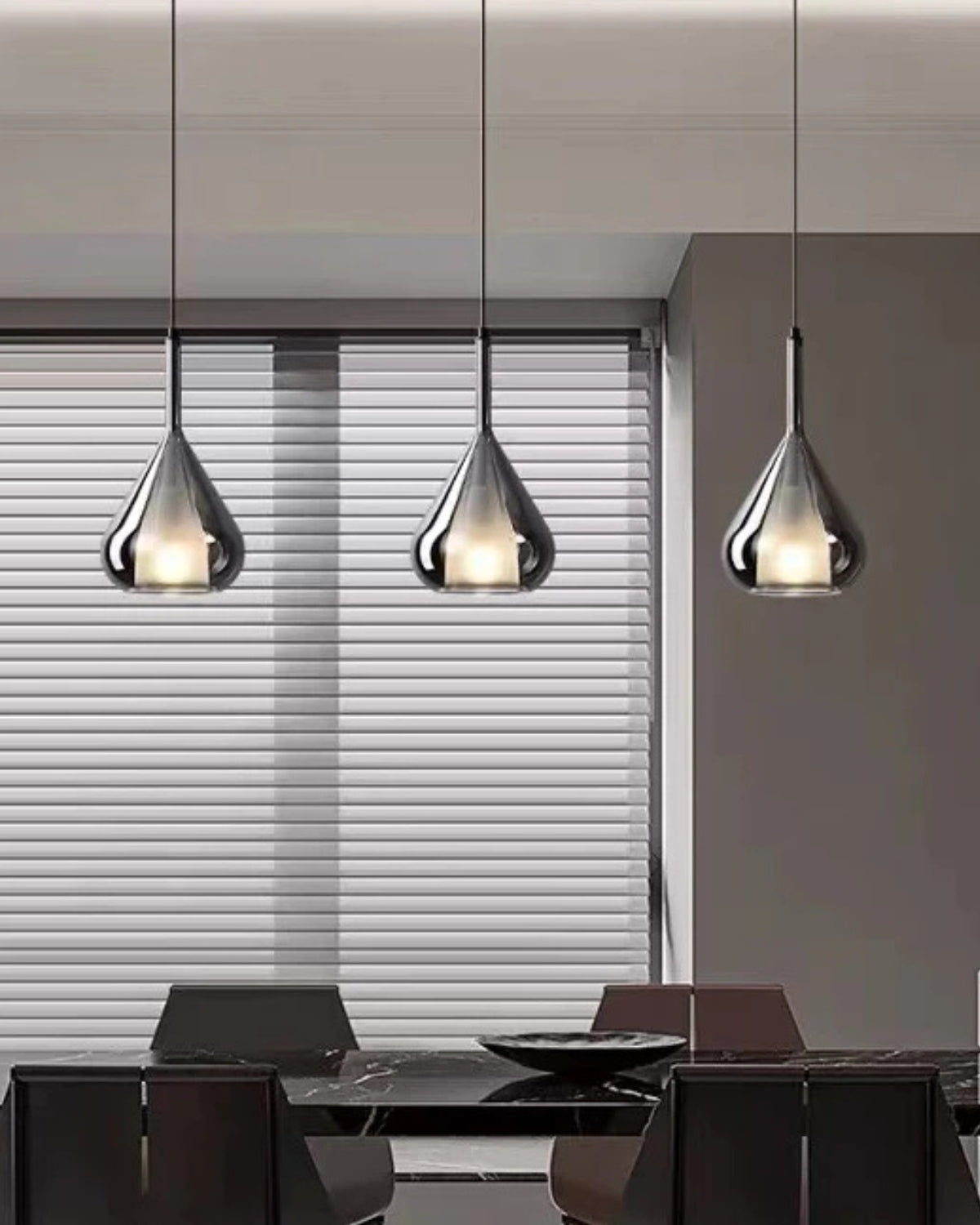 Orvalen - Kugleformet Lysende Vedhængslampe