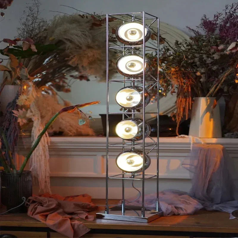 Nuvira – Lámpara de pie moderna y minimalista