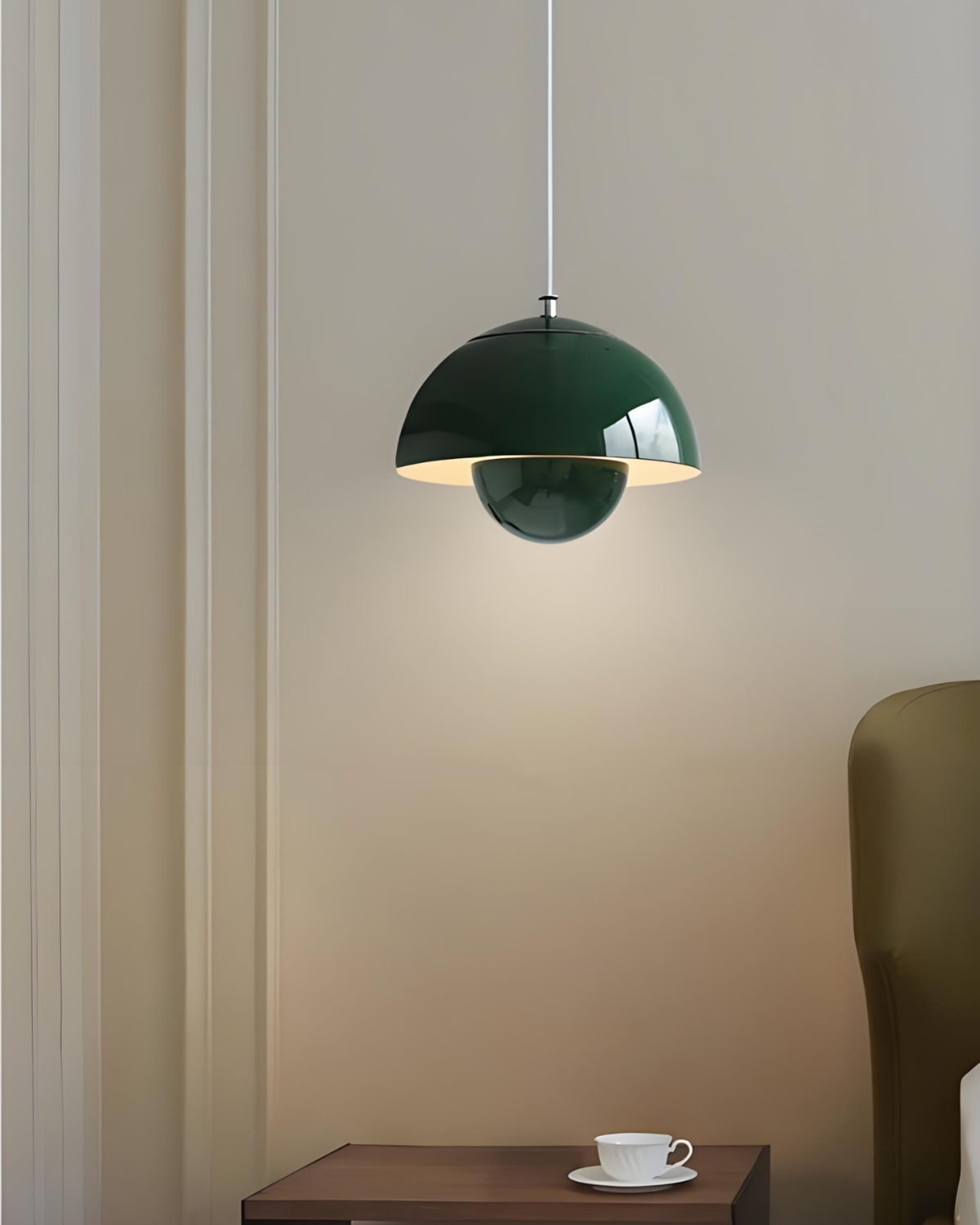 Serenil – Luce Moderna Sospesa a Bagliore