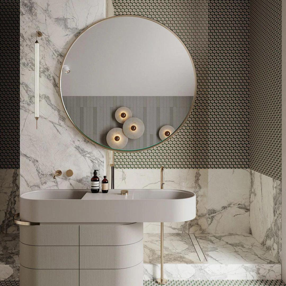 Alavara – Alabasterglans Minimalistisk Elegance Væglampe