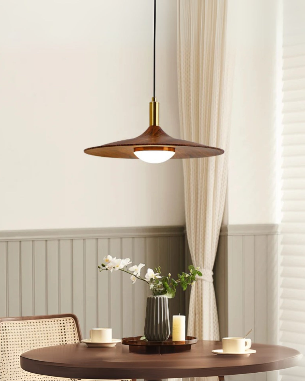 Solvyn – Zlaté moderní akcentní světlo