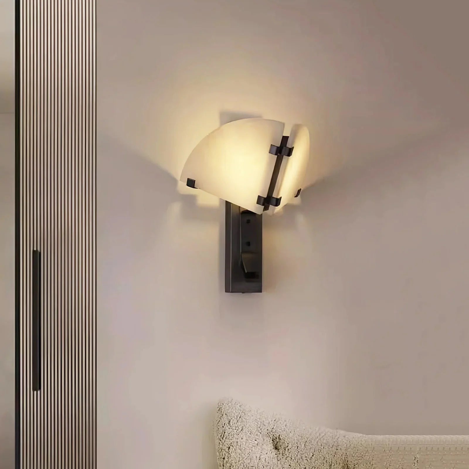 Dionelle – Lámpara de pared moderna de metal alabastro