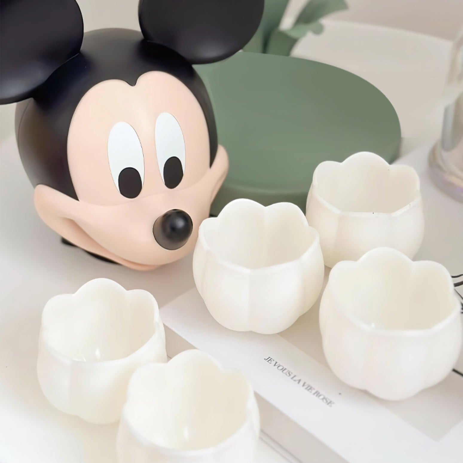 Liliane - Bell Orchid Nordic Iron Glass Flower Table Light