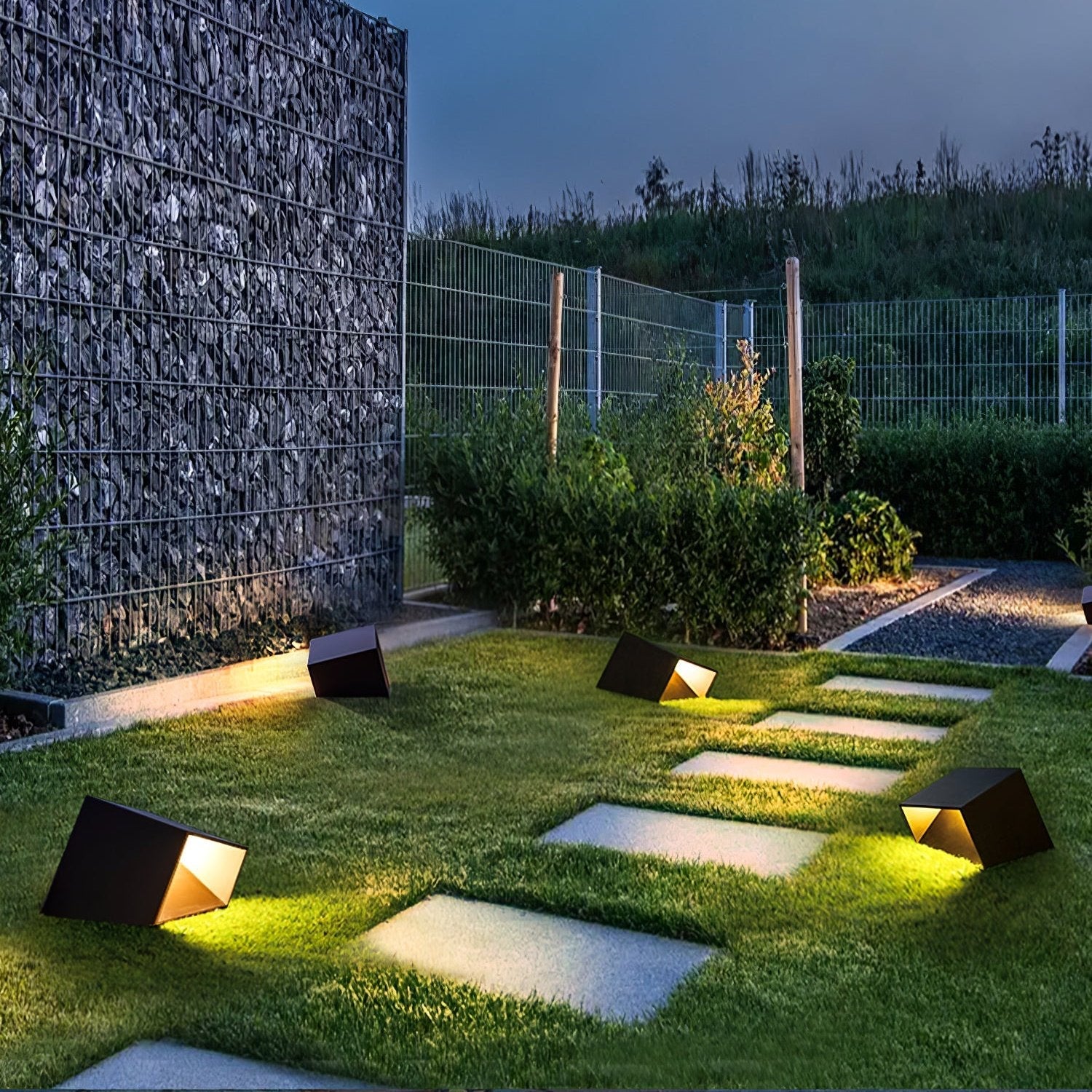 Quorix - Modern Minimalist Outdoor Cube Garden Light