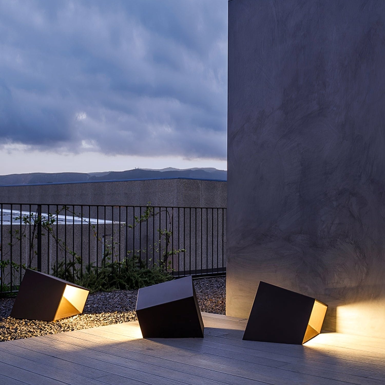 Quorix - Modern Minimalist Outdoor Cube Garden Light
