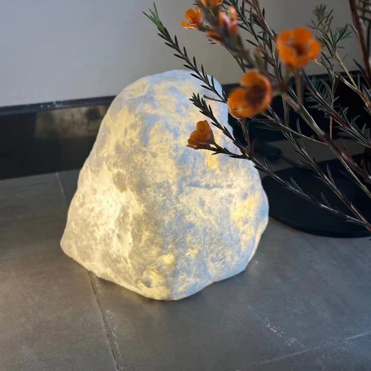 Delorien - Lampada da esterno scultorea in pietra