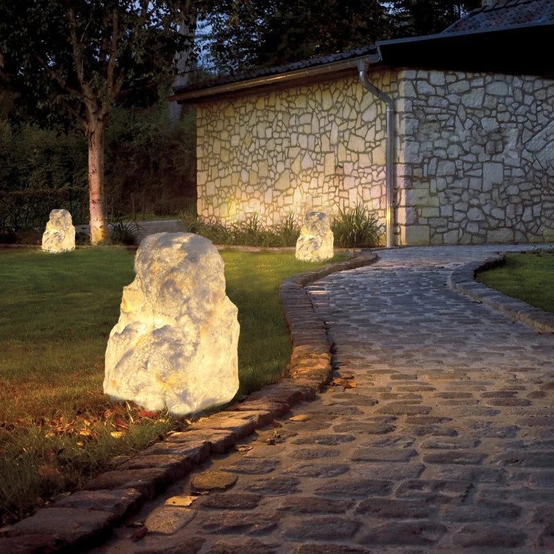 Delorien - Lampada da esterno scultorea in pietra