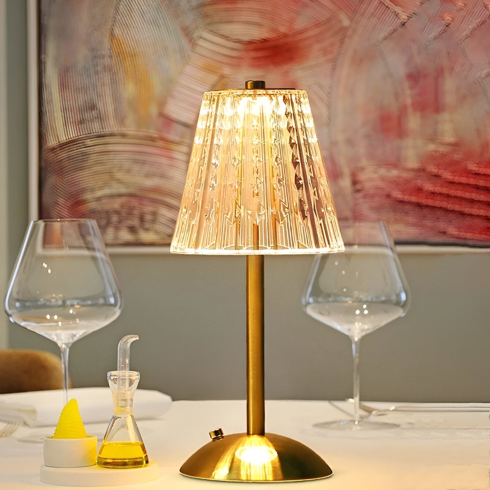Elvara – Elegant Wireless Table Lamp