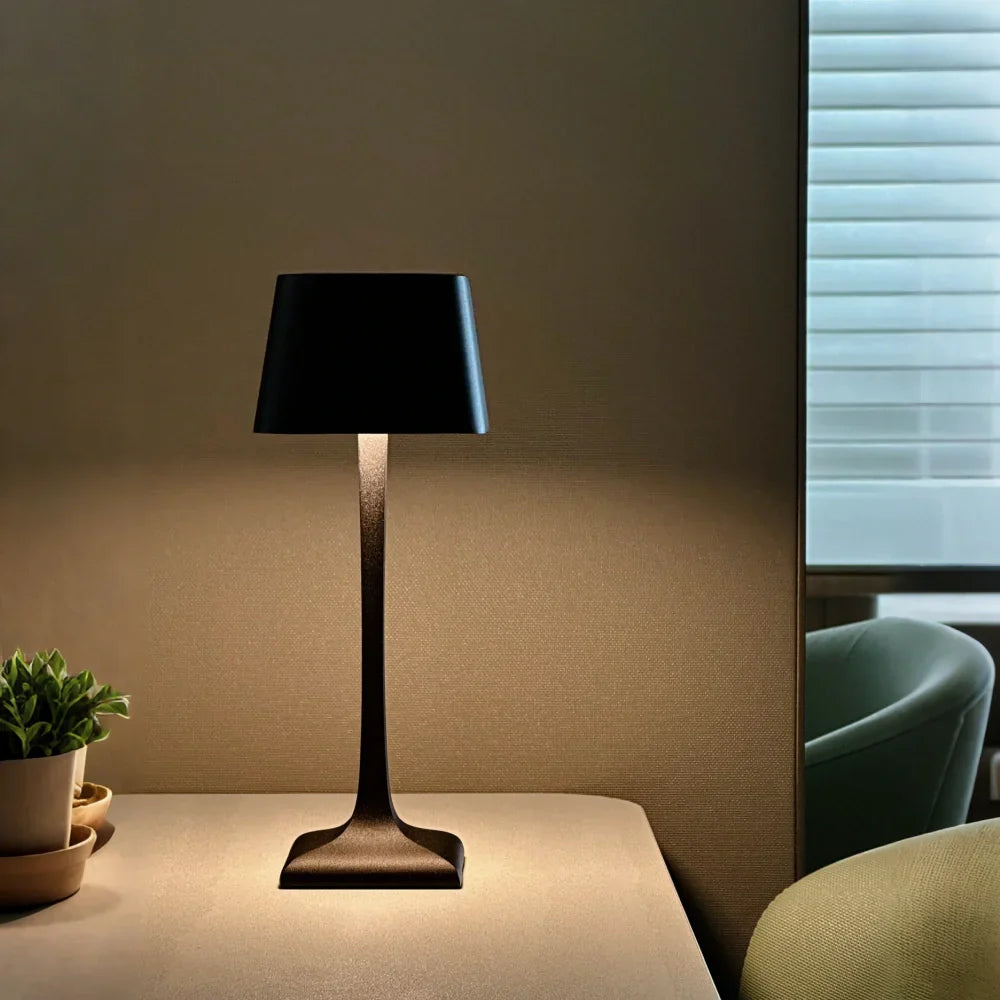 Vireonn - Klassisk Lang Vandtæt Indendørs Bordlampe