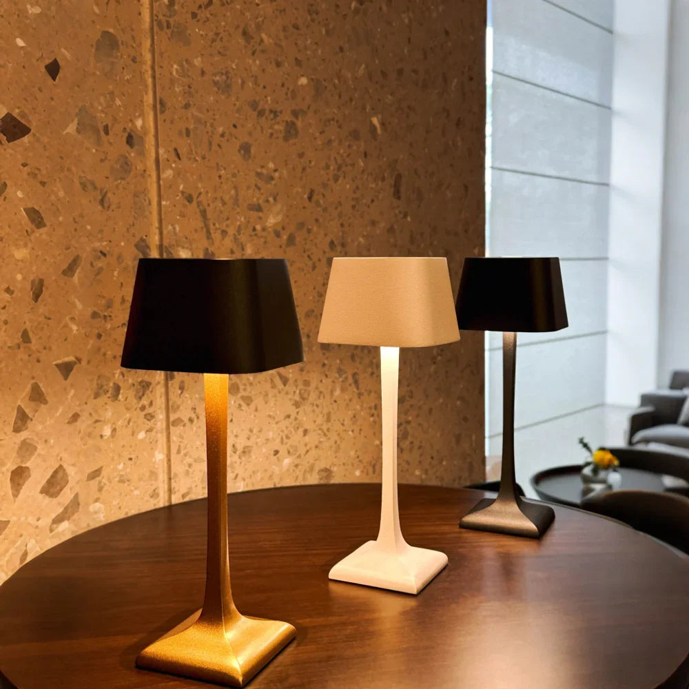 Vireonn - Klassisk Lang Vandtæt Indendørs Bordlampe