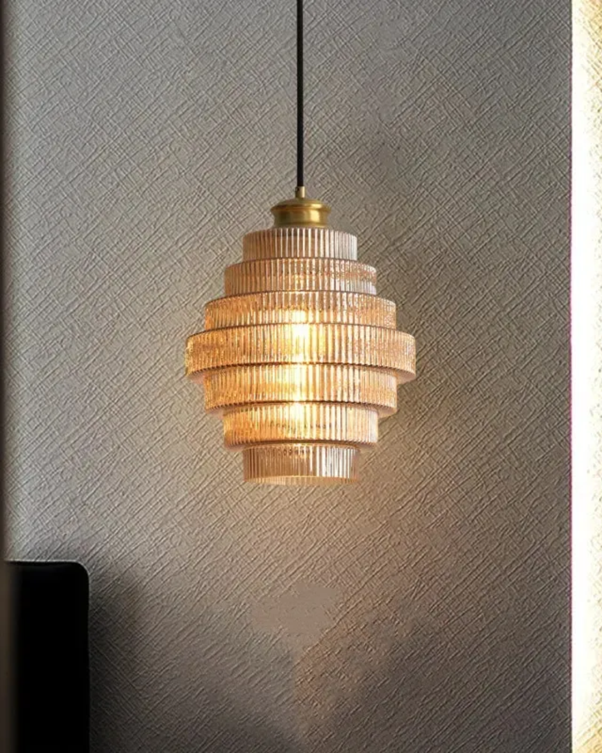 Elarin - Suspension Moderne à Étages